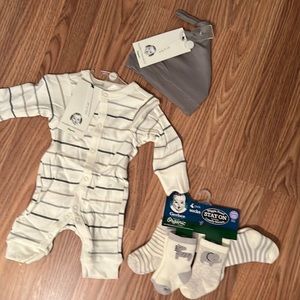 Brand New Gerber Organic 3 piece bundle